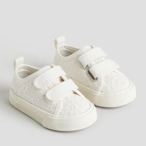 H&M Canvas Eyelet Sneakers, NWT!!! Size 7.5